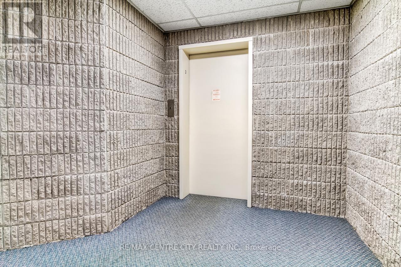 11 - 125 Elm Street, St. Thomas, Ontario  N5R 1H9 - Photo 4 - X12717104