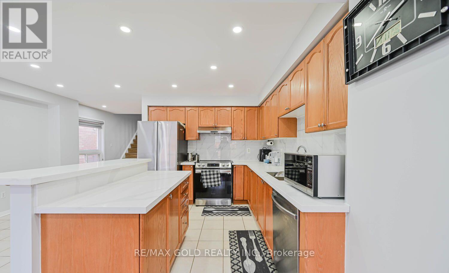 12 Rockrose Drive, Brampton, Ontario  L6R 2Z6 - Photo 12 - W12748658