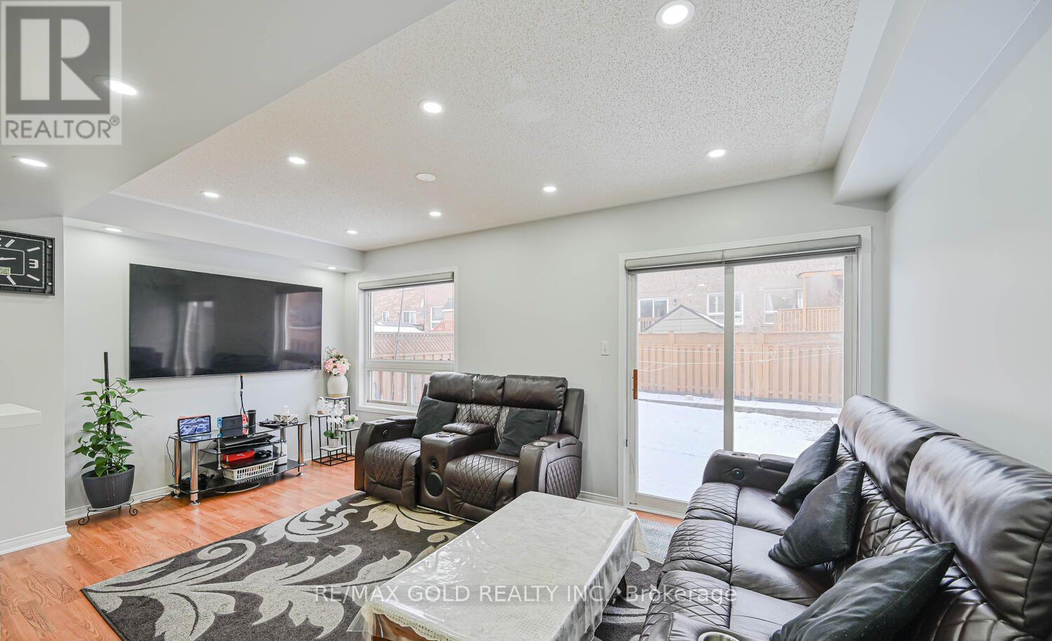 12 Rockrose Drive, Brampton, Ontario  L6R 2Z6 - Photo 20 - W12748658