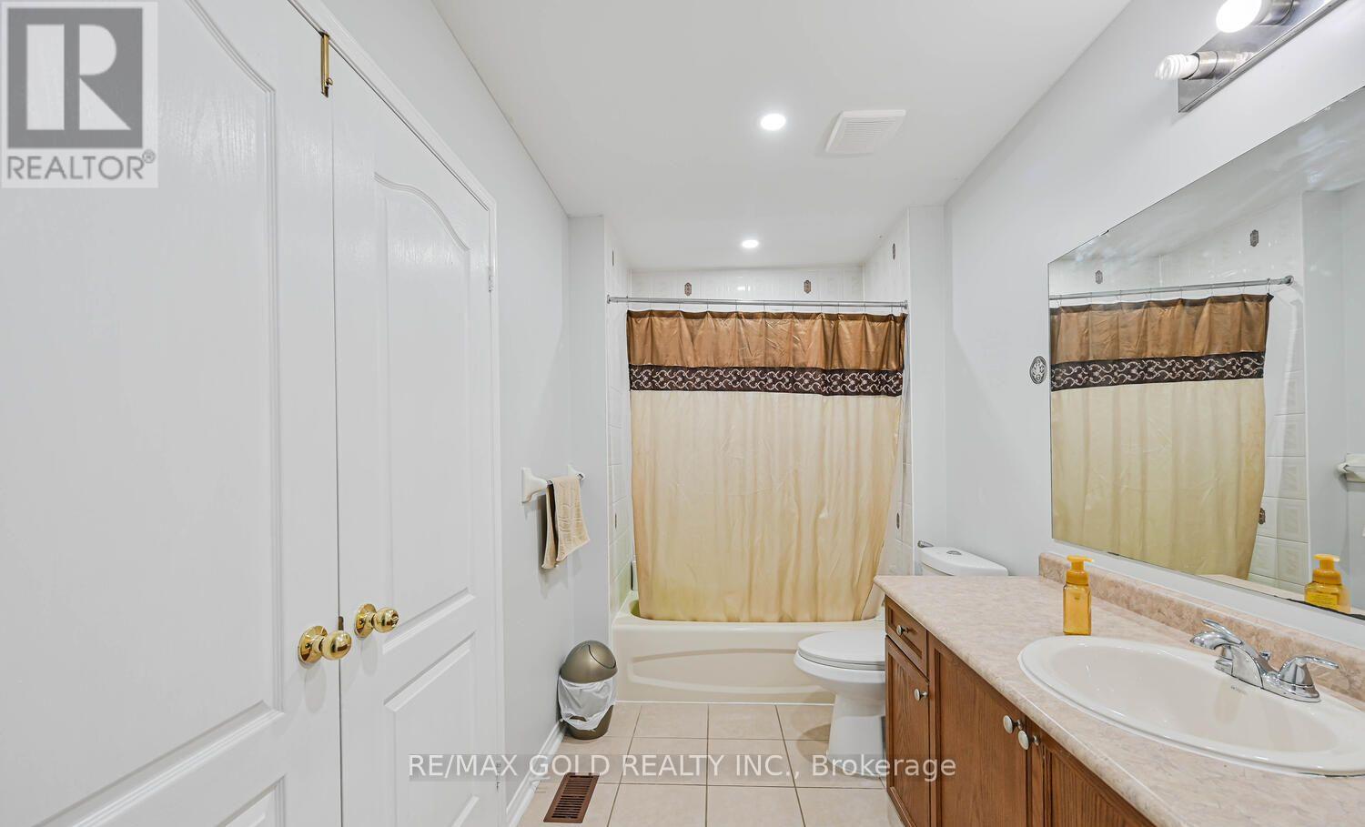 12 Rockrose Drive, Brampton, Ontario  L6R 2Z6 - Photo 30 - W12748658