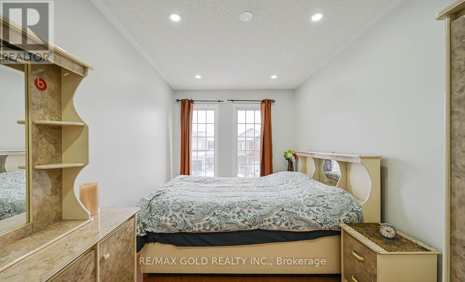 12 Rockrose Drive, Brampton, Ontario  L6R 2Z6 - Photo 32 - W12748658