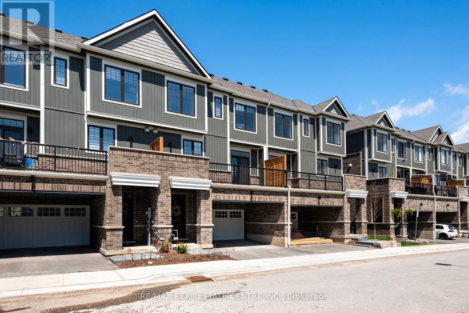 3 - 690 Broadway Avenue, Orangeville, Ontario  L9W 5C8 - Photo 3 - W12748678