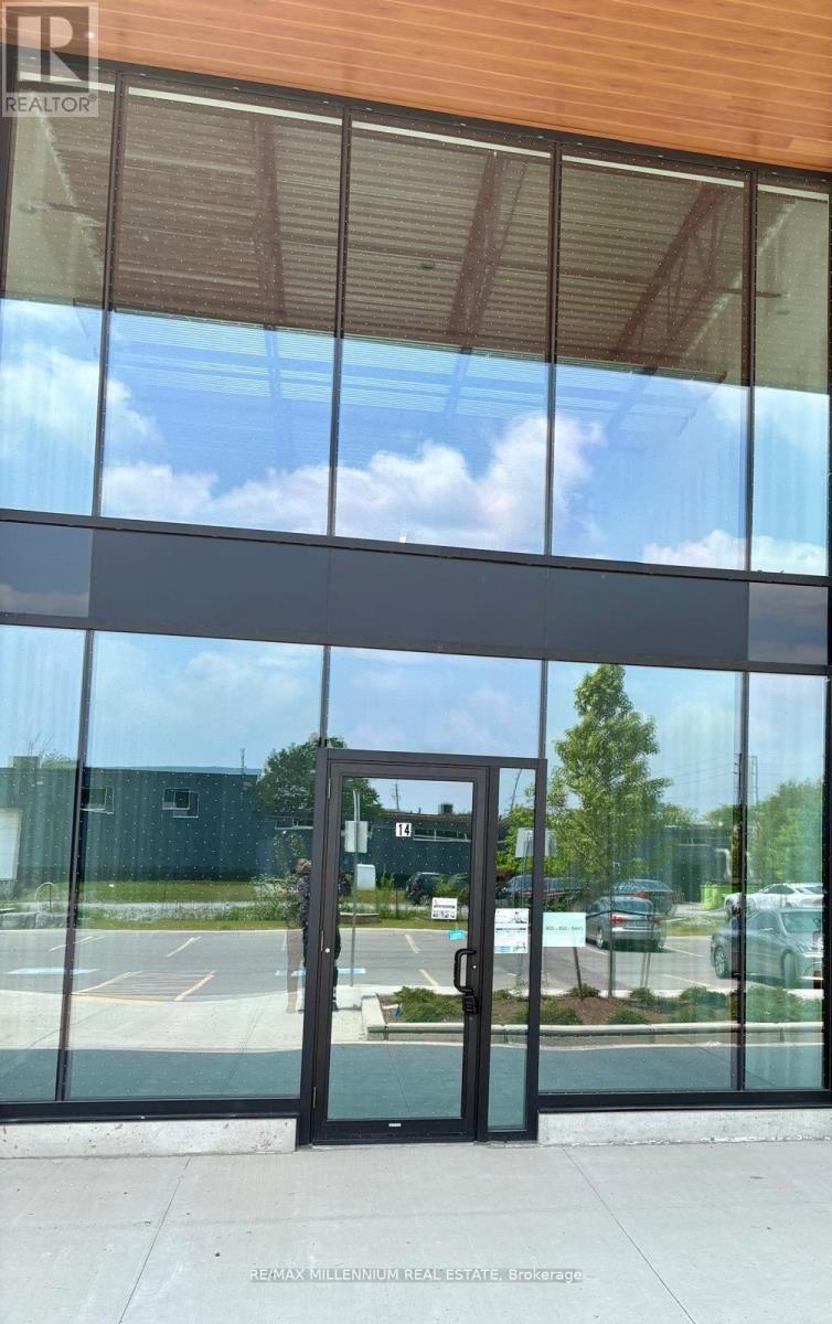 14 - 530 Speers Road, Oakville, Ontario  L6K 2G3 - Photo 4 - W12748682