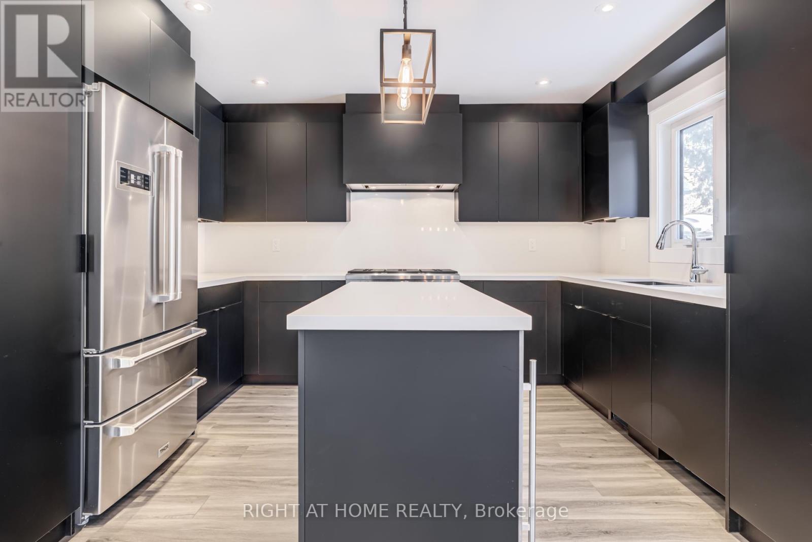 4212 Credit Pointe Drive, Mississauga, Ontario  L5M 3K2 - Photo 6 - W12748692