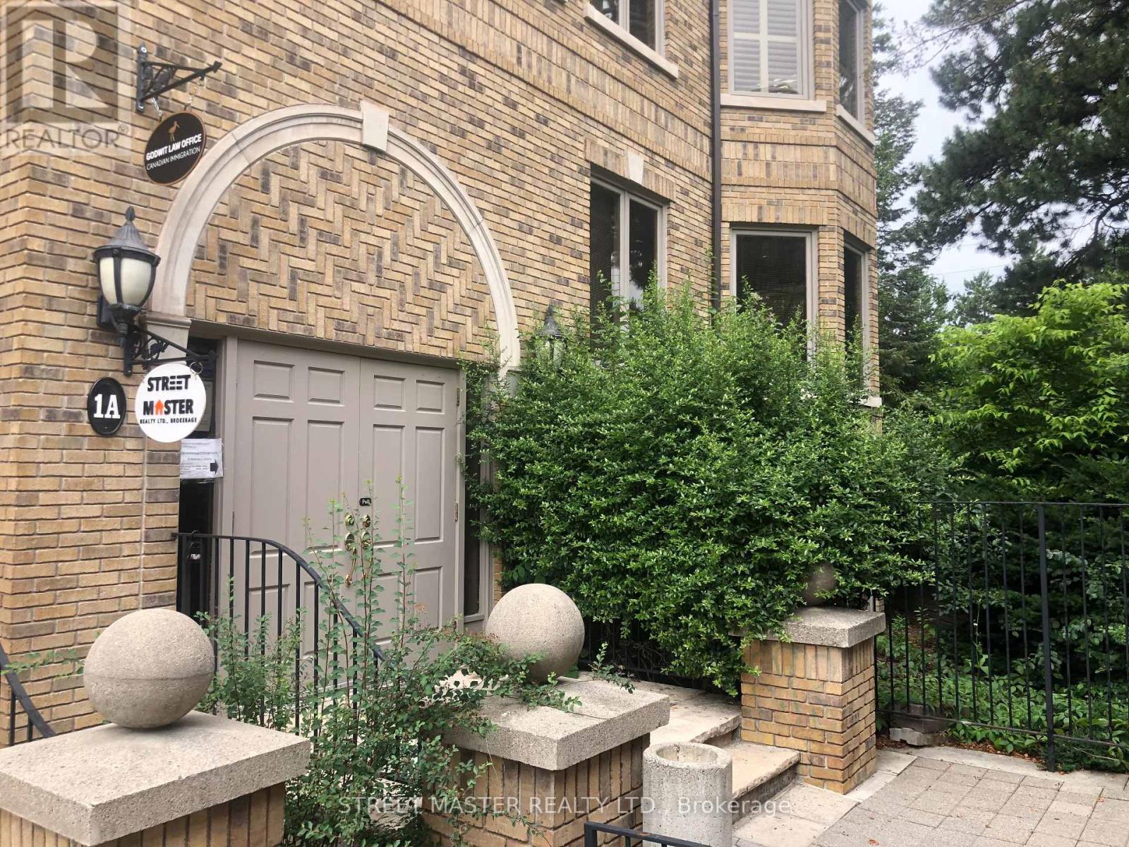 200 - 1a Conestoga Drive, Brampton, Ontario  L6Z 4N5 - Photo 3 - W12748706