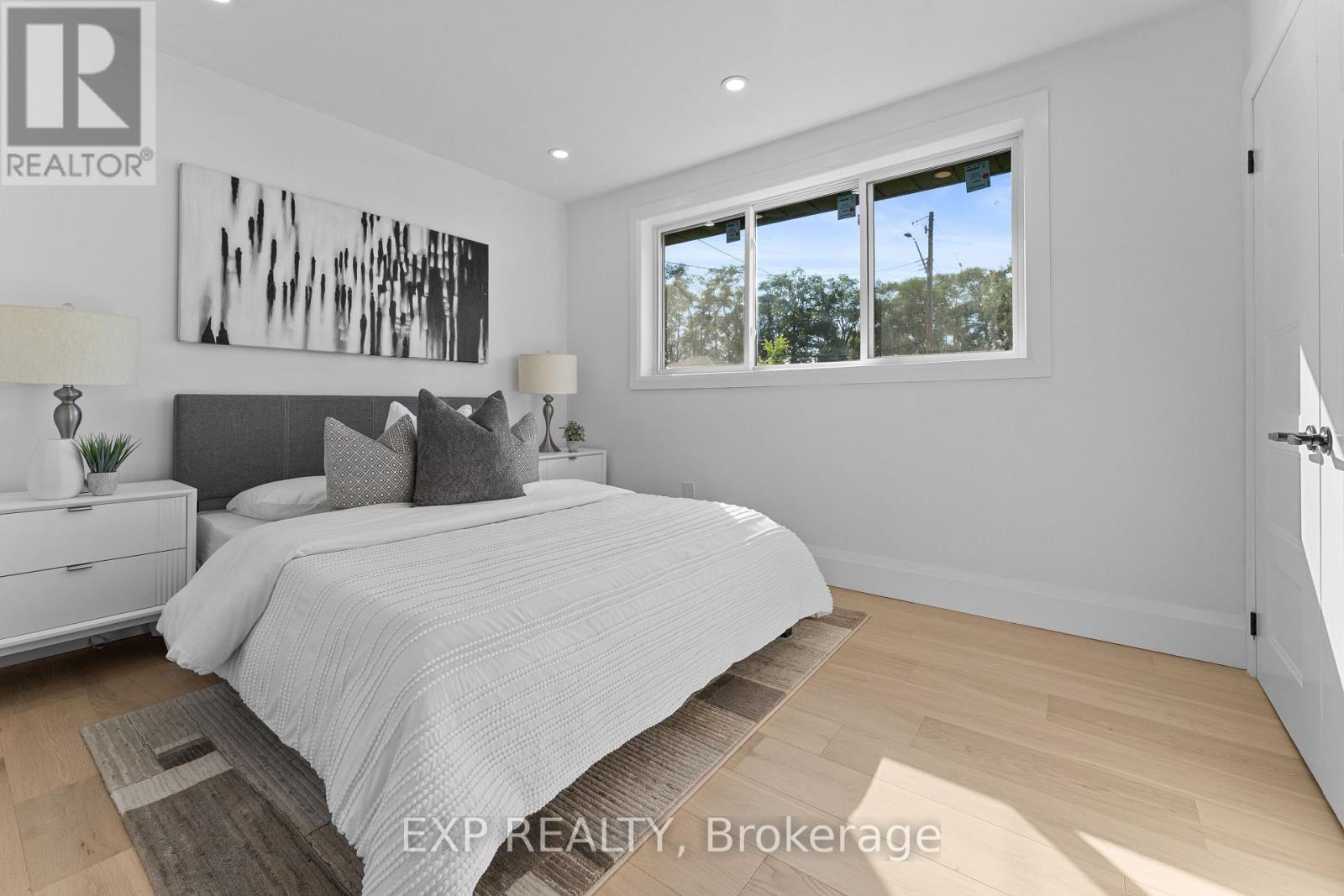 686 Wickens Avenue, Burlington (Lasalle), Ontario  L7T 3T2 - Photo 16 - W12748722