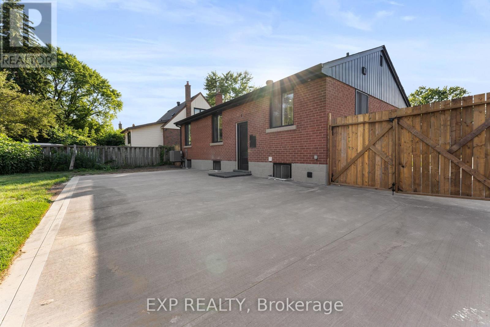 686 Wickens Avenue, Burlington (Lasalle), Ontario  L7T 3T2 - Photo 45 - W12748722