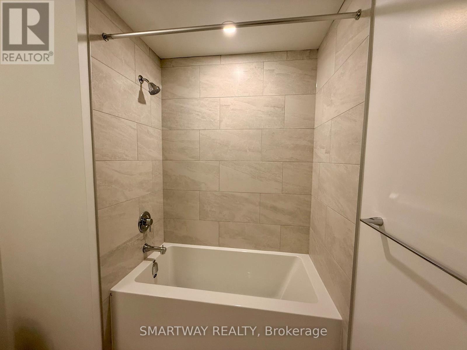 4812 - 395 Square One Drive, Mississauga (City Centre), Ontario  L5B 0P6 - Photo 12 - W12748744