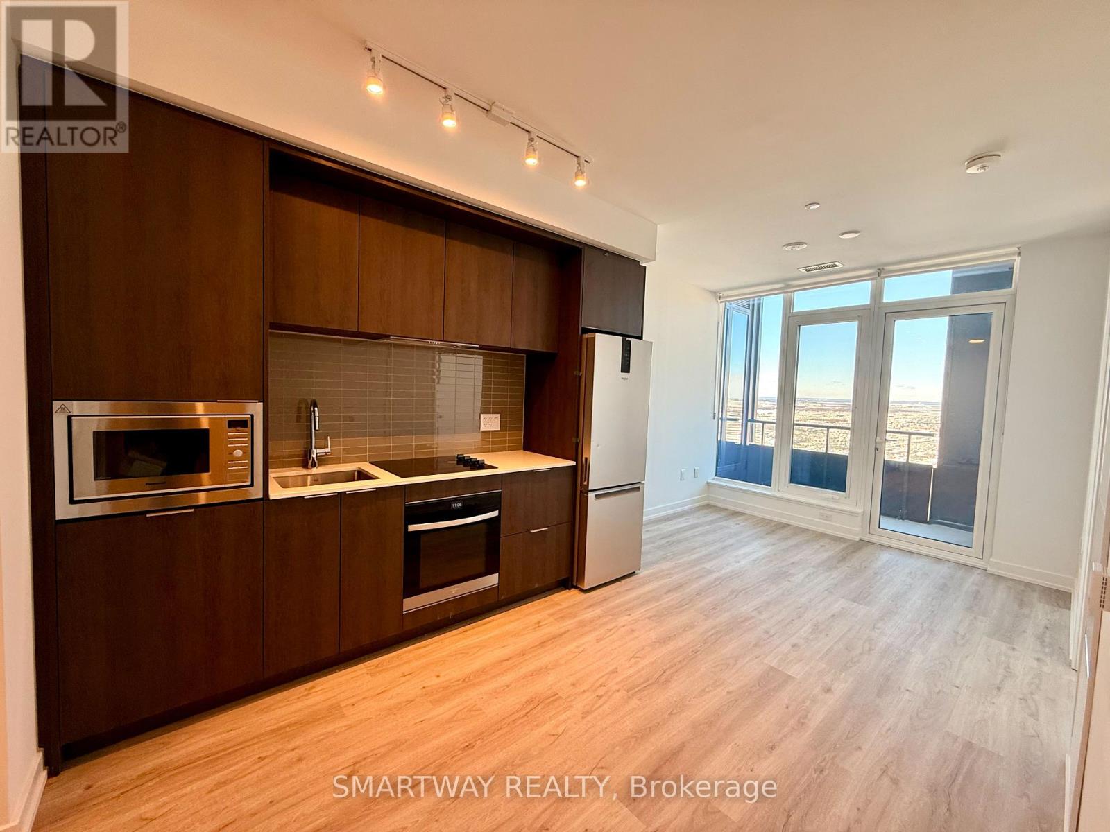 4812 - 395 Square One Drive, Mississauga (City Centre), Ontario  L5B 0P6 - Photo 4 - W12748744