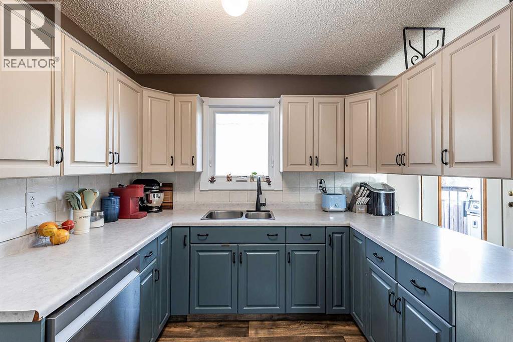 446 4 Street Nw, Medicine Hat, Alberta  T1A 6N1 - Photo 13 - A2274172