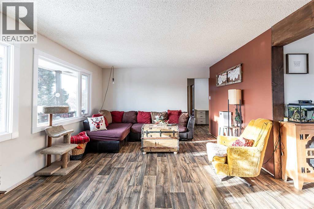 446 4 Street Nw, Medicine Hat, Alberta  T1A 6N1 - Photo 6 - A2274172