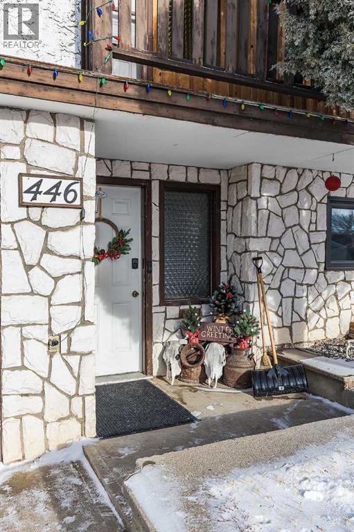 446 4 Street NW, Medicine Hat, Alberta