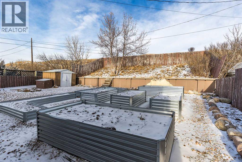 446 4 Street Nw, Medicine Hat, Alberta  T1A 6N1 - Photo 41 - A2274172