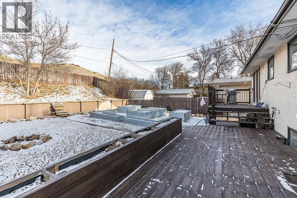 446 4 Street Nw, Medicine Hat, Alberta  T1A 6N1 - Photo 40 - A2274172