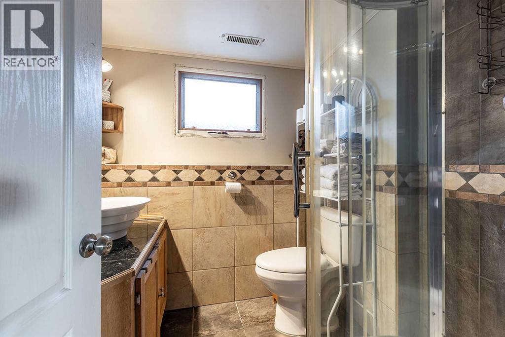 446 4 Street Nw, Medicine Hat, Alberta  T1A 6N1 - Photo 34 - A2274172