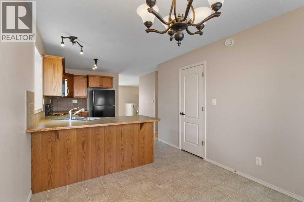 97 Inglewood Drive, Red Deer, Alberta  T4R 0B2 - Photo 6 - A2280599