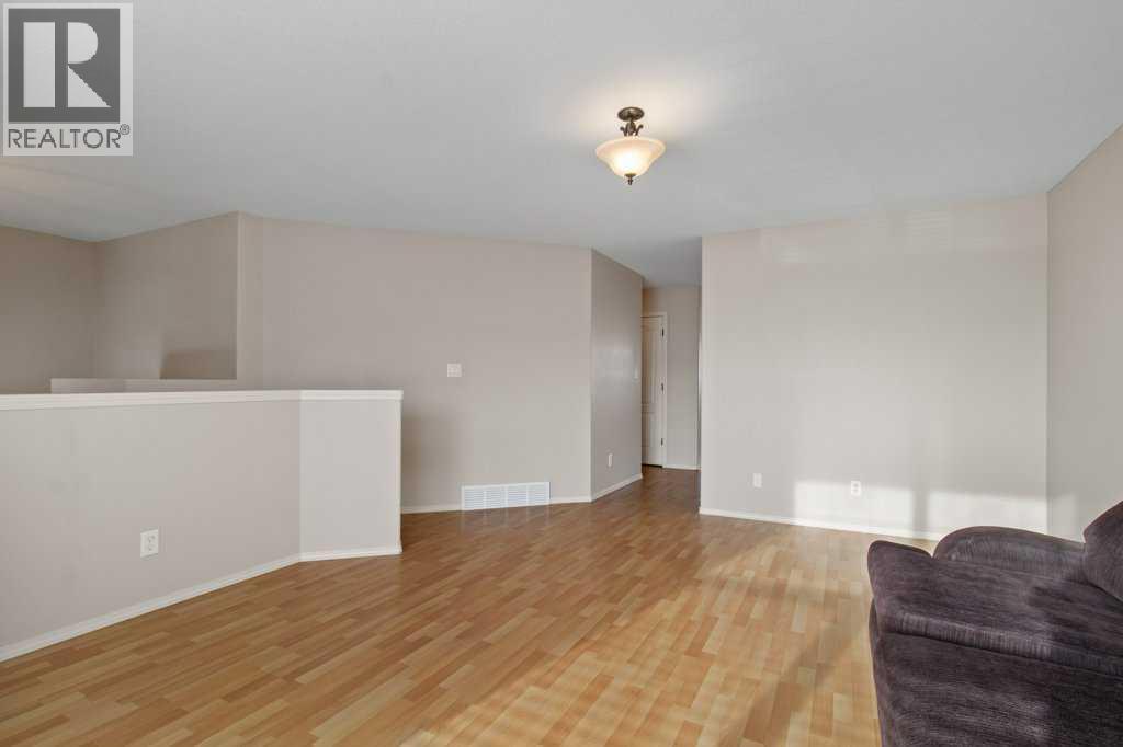 97 Inglewood Drive, Red Deer, Alberta  T4R 0B2 - Photo 5 - A2280599