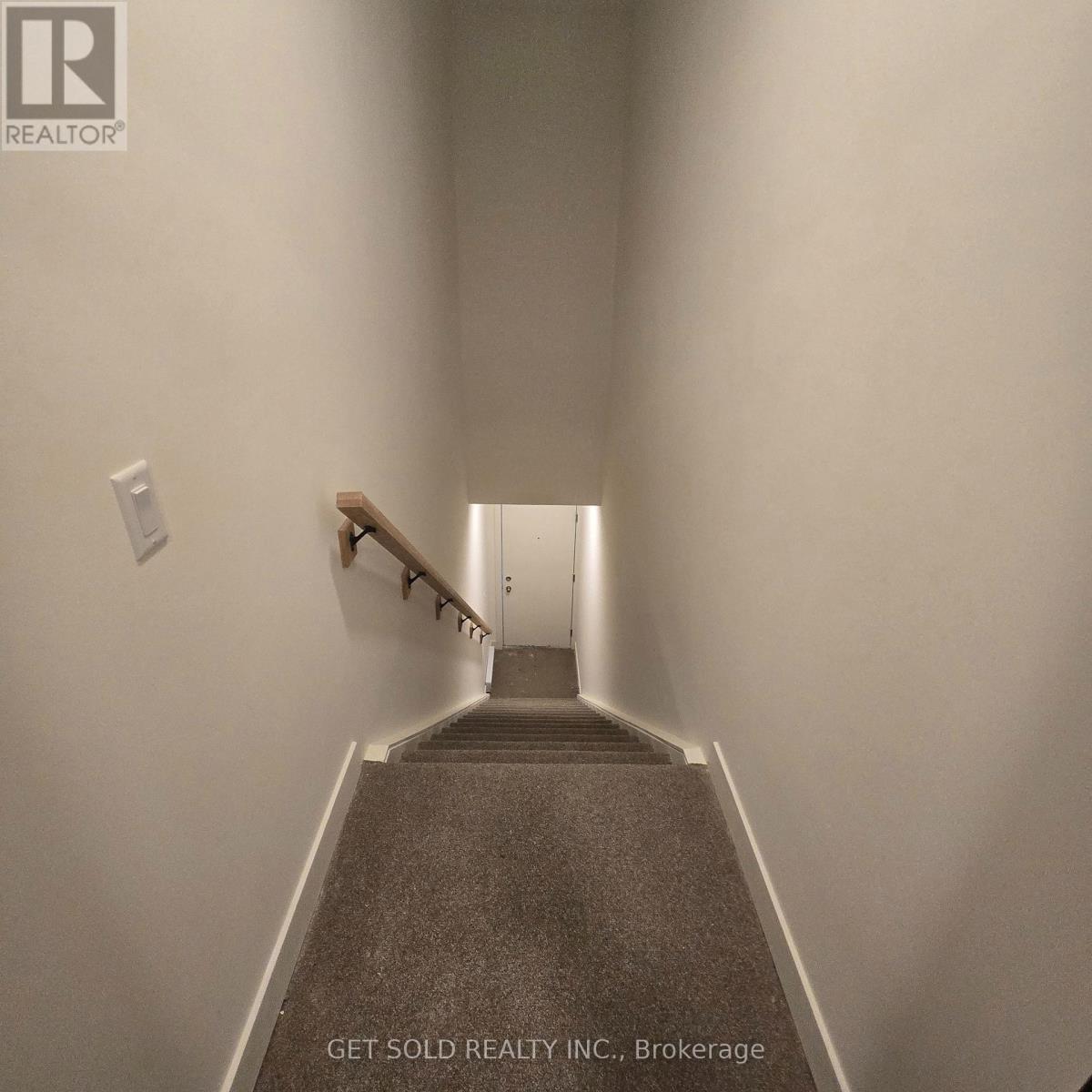 312c - 16 Melbourne Avenue, St. Catharines (E. Chester), Ontario  L2P 3J8 - Photo 3 - X12748674