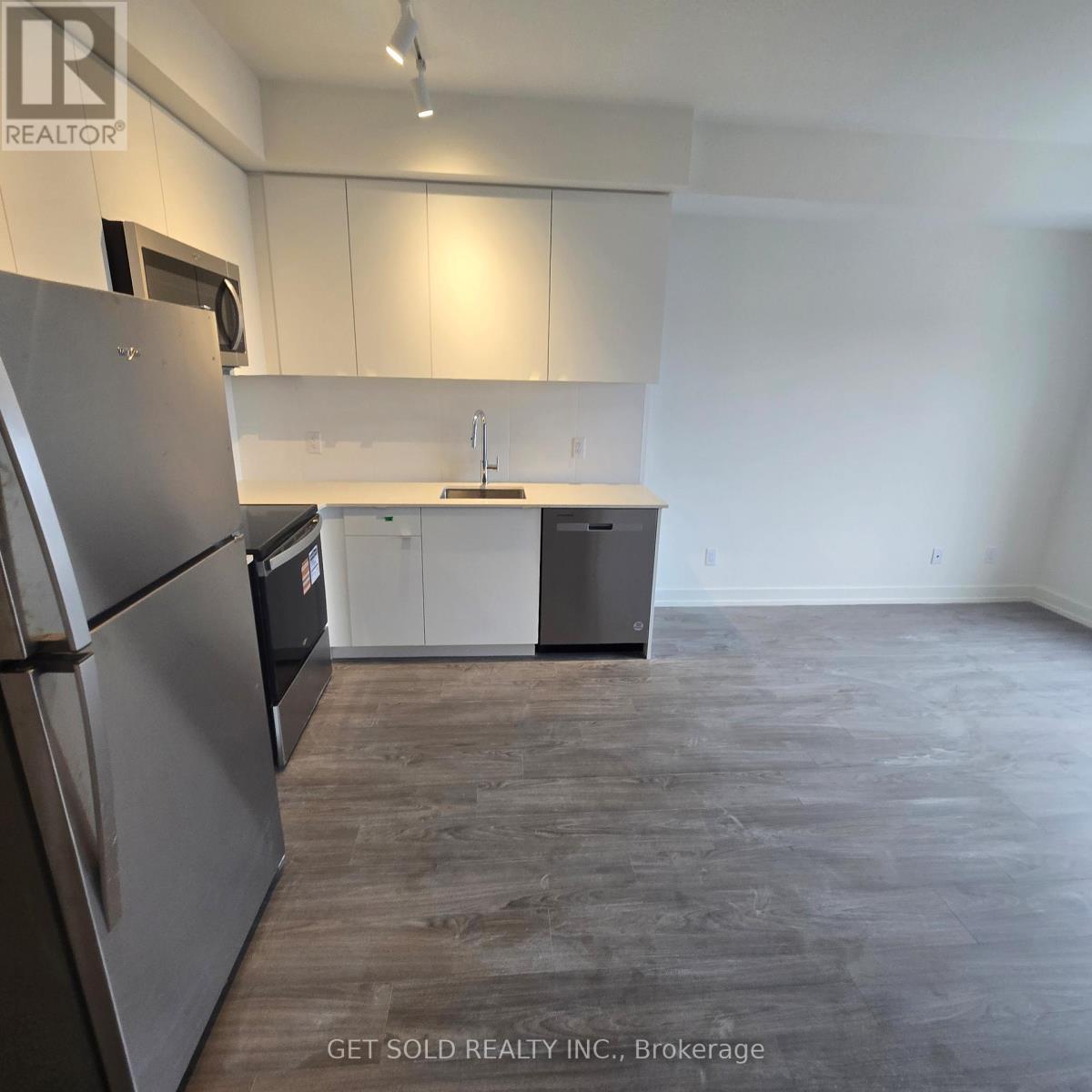 312c - 16 Melbourne Avenue, St. Catharines (E. Chester), Ontario  L2P 3J8 - Photo 5 - X12748674