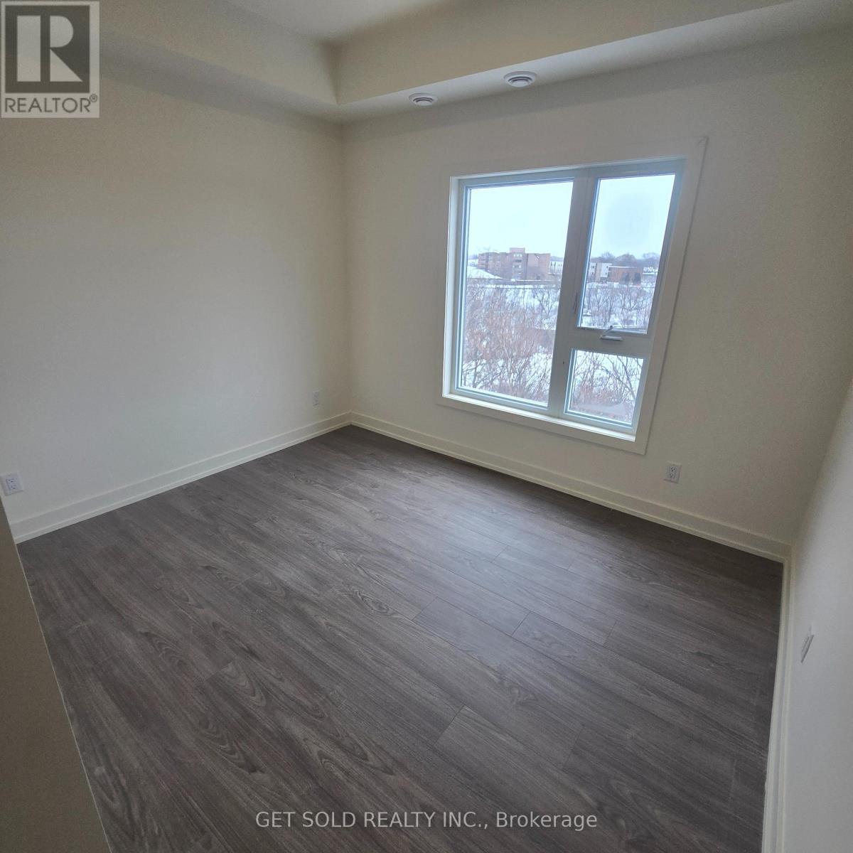 312c - 16 Melbourne Avenue, St. Catharines (E. Chester), Ontario  L2P 3J8 - Photo 6 - X12748674