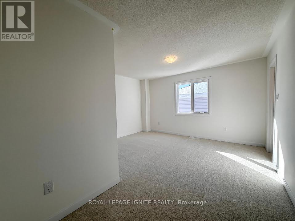 28 Royal Oak Crescent, Loyalist, Ontario  K0H 1G0 - Photo 12 - X12748762