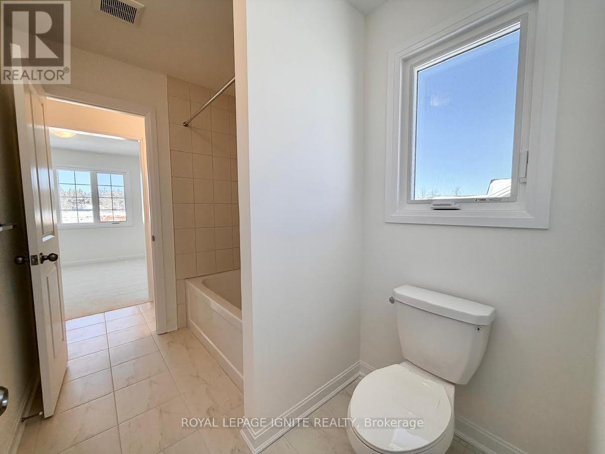 28 Royal Oak Crescent, Loyalist, Ontario  K0H 1G0 - Photo 18 - X12748762