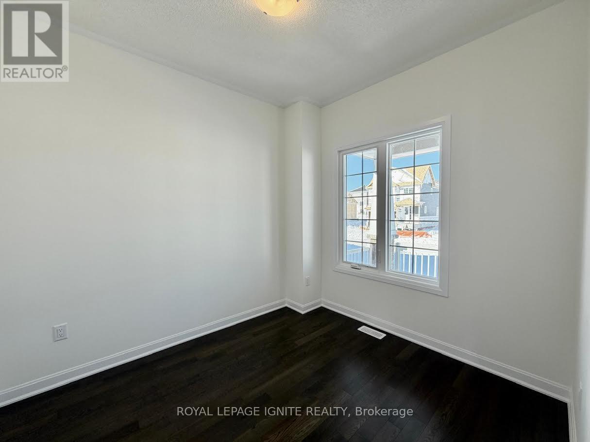 28 Royal Oak Crescent, Loyalist, Ontario  K0H 1G0 - Photo 5 - X12748762