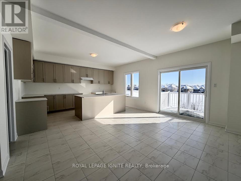 28 Royal Oak Crescent, Loyalist, Ontario  K0H 1G0 - Photo 9 - X12748762