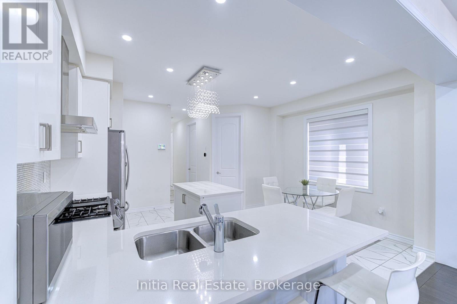 53 Lillian Way, Haldimand, Ontario  N3W 0E7 - Photo 5 - X12748768