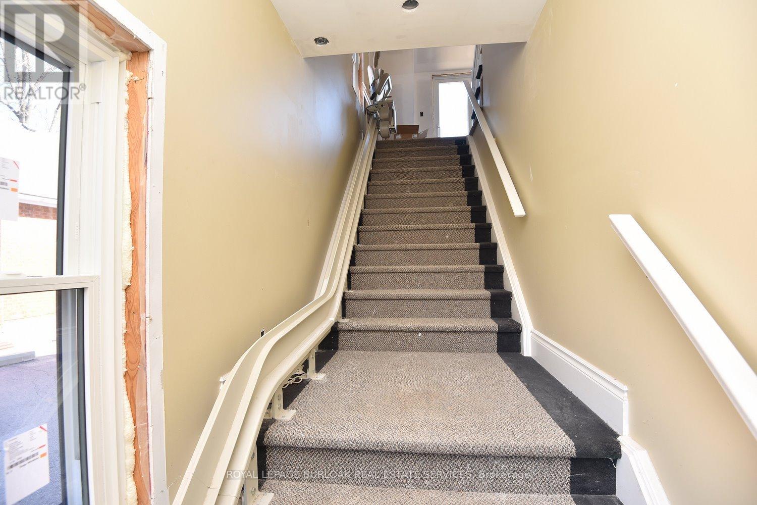 201 - 284 Wilson Street E, Hamilton, Ontario  L9G 2B9 - Photo 4 - X12748776