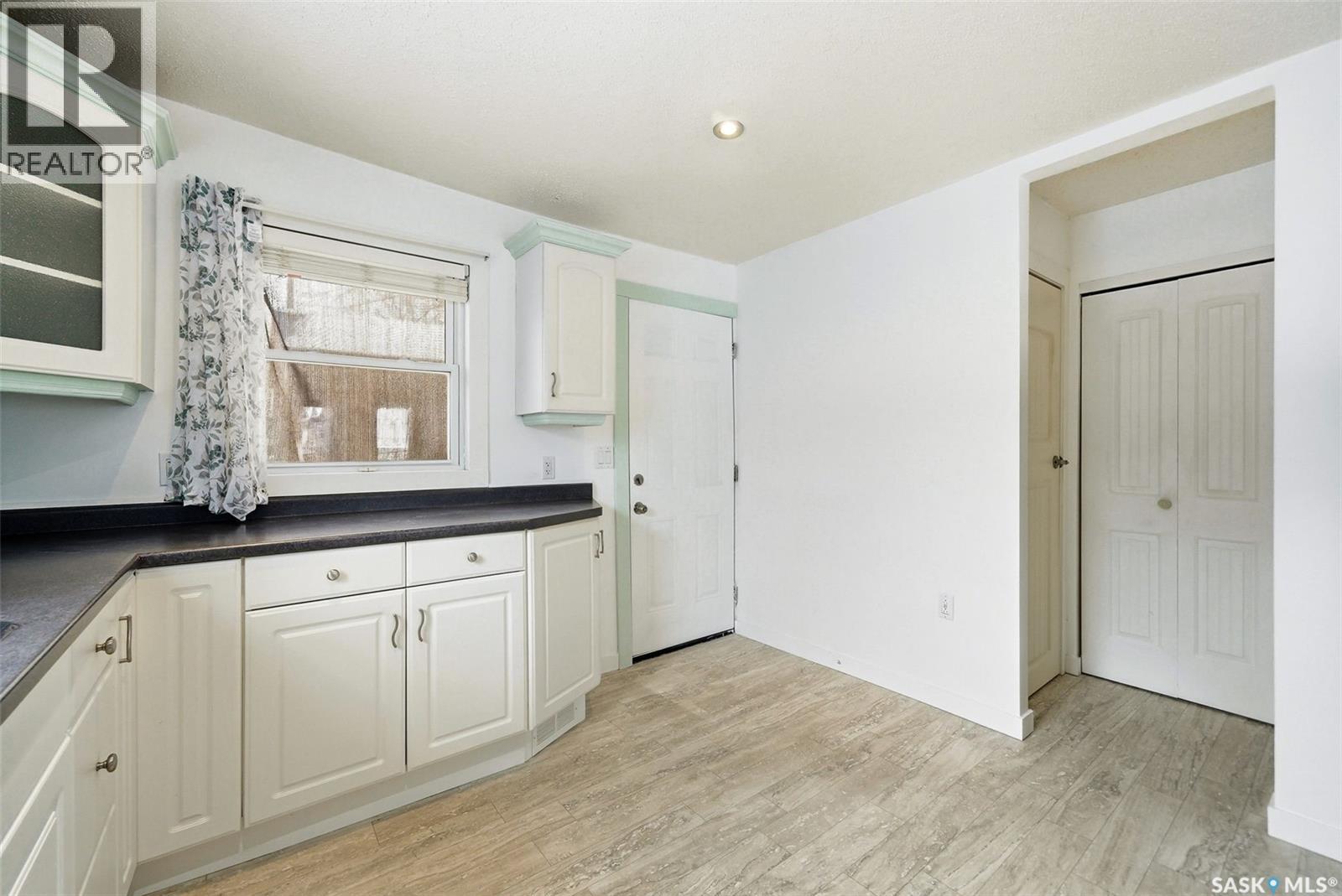 336 Smith Street, Regina, Saskatchewan  S4R 2K9 - Photo 12 - SK027767