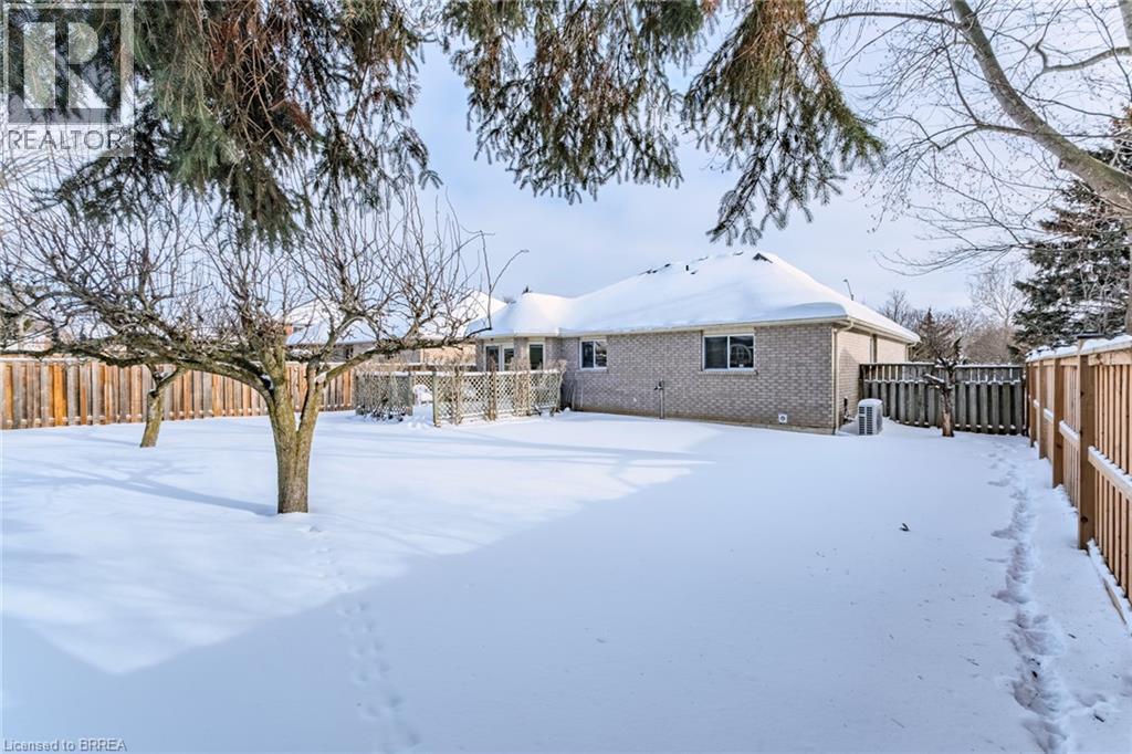 47 Maplecrest Lane, Brantford, Ontario  N3R 7T9 - Photo 10 - 40802221