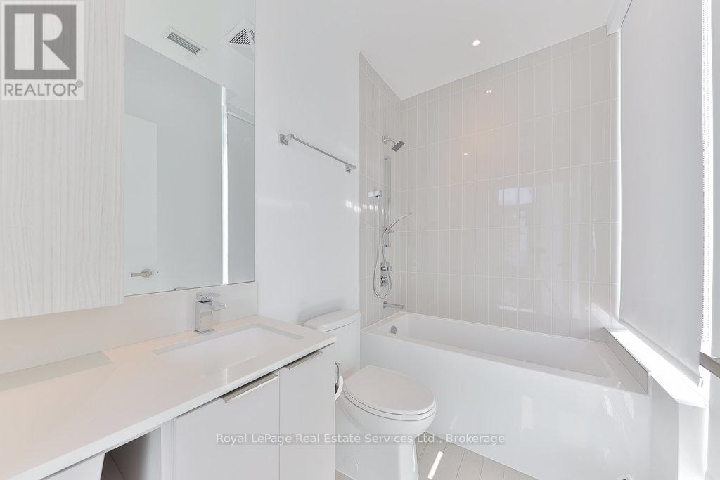 6005 - 3900 Confederation Parkway, Mississauga, Ontario  L5B 0M3 - Photo 22 - W12748874