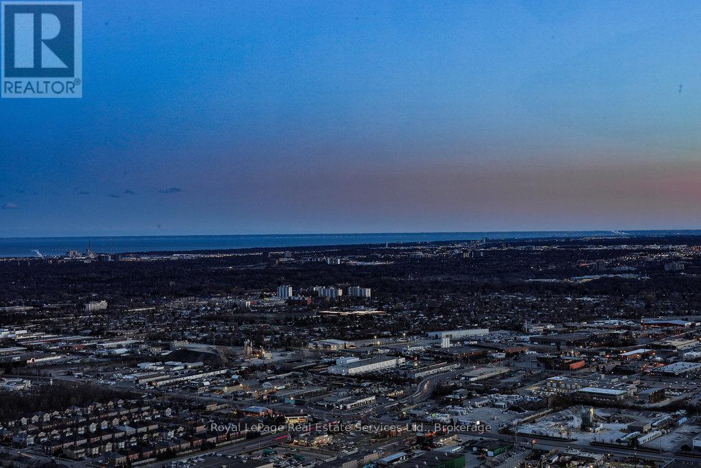 6005 - 3900 Confederation Parkway, Mississauga, Ontario  L5B 0M3 - Photo 34 - W12748874