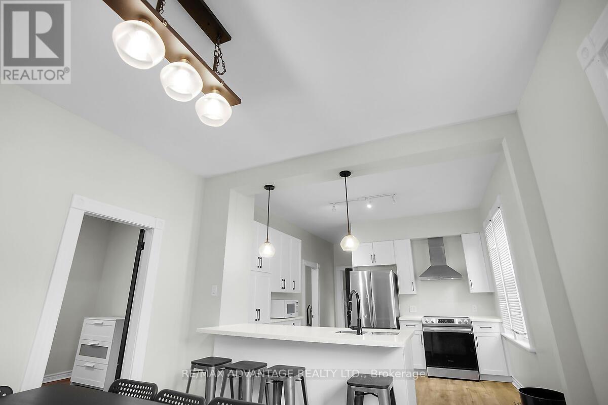 252 Cheapside Street, London East, Ontario  N6A 2A1 - Photo 10 - X12454152