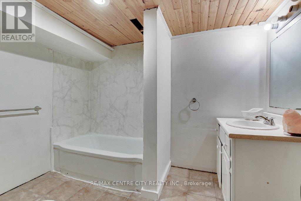 781 Dufferin Avenue, London East, Ontario  N5W 3J9 - Photo 22 - X12517936