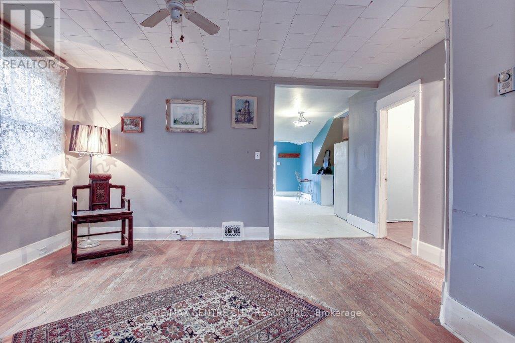 781 Dufferin Avenue, London East, Ontario  N5W 3J9 - Photo 8 - X12517936