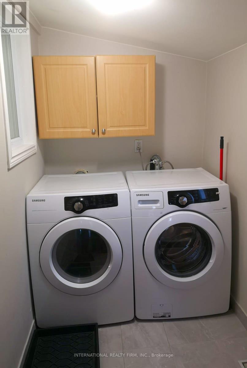 1027 Ferrier Avenue, Innisfil, Ontario  L0L 1W0 - Photo 12 - N12711556