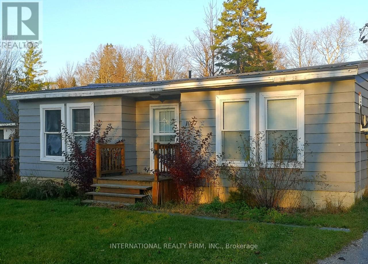 1027 Ferrier Avenue, Innisfil, Ontario  L0L 1W0 - Photo 18 - N12711556