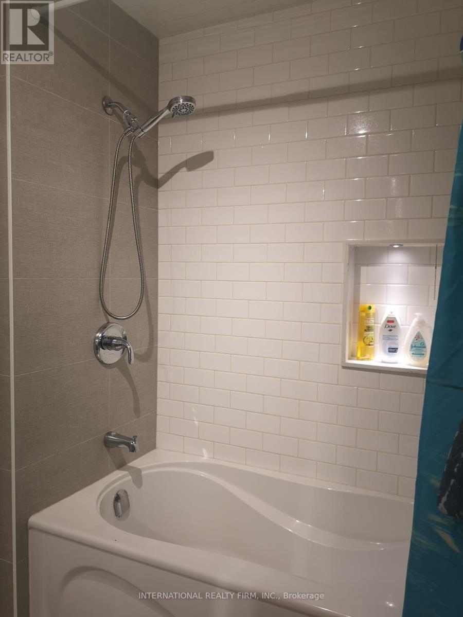 1027 Ferrier Avenue, Innisfil, Ontario  L0L 1W0 - Photo 9 - N12711556