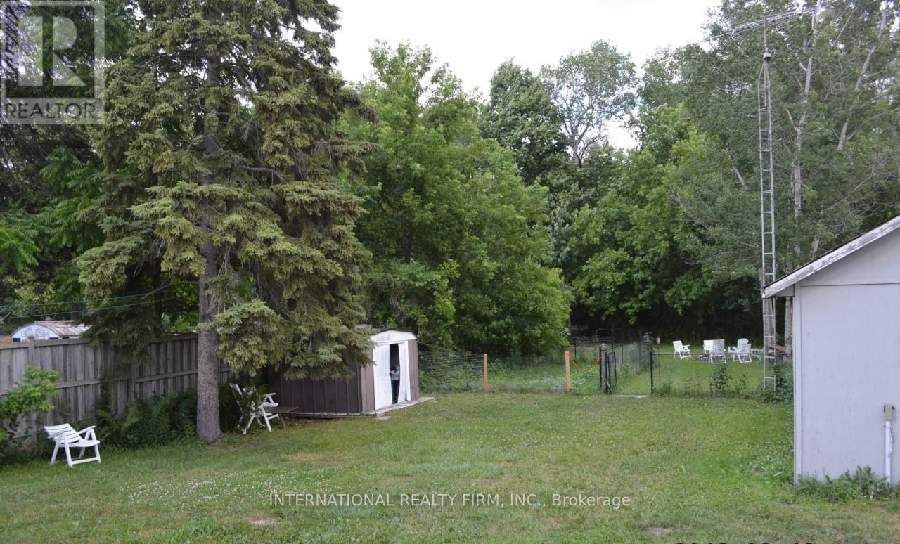 1027 Ferrier Avenue, Innisfil, Ontario  L0L 1W0 - Photo 15 - N12711556