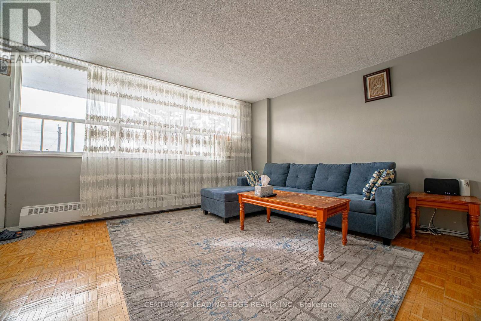 402 - 80 Grandravine Drive, Toronto, Ontario  M3J 1B2 - Photo 4 - W12748628