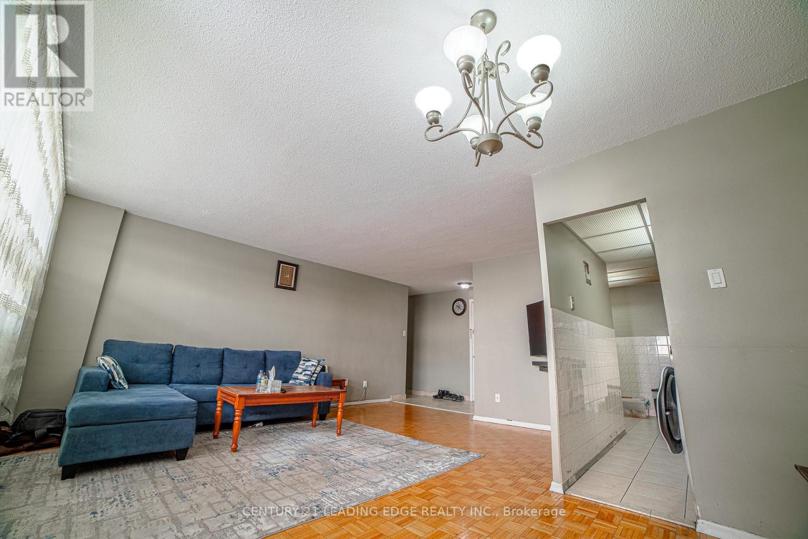 402 - 80 Grandravine Drive, Toronto, Ontario  M3J 1B2 - Photo 3 - W12748628