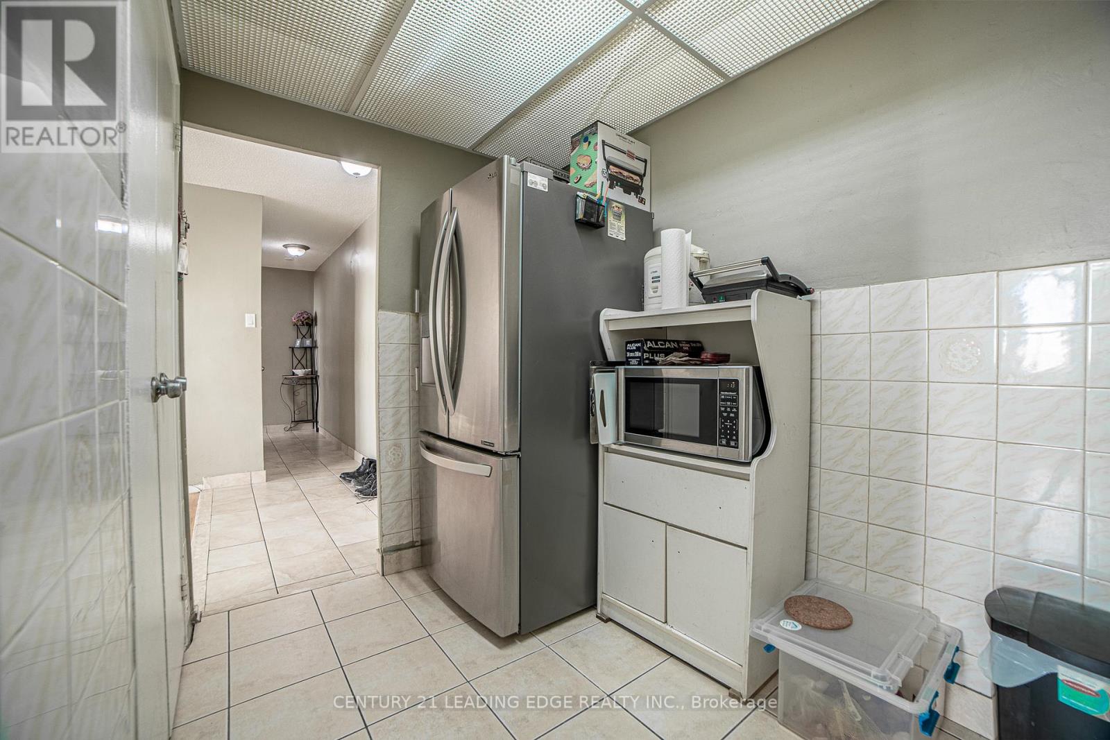 402 - 80 Grandravine Drive, Toronto, Ontario  M3J 1B2 - Photo 7 - W12748628