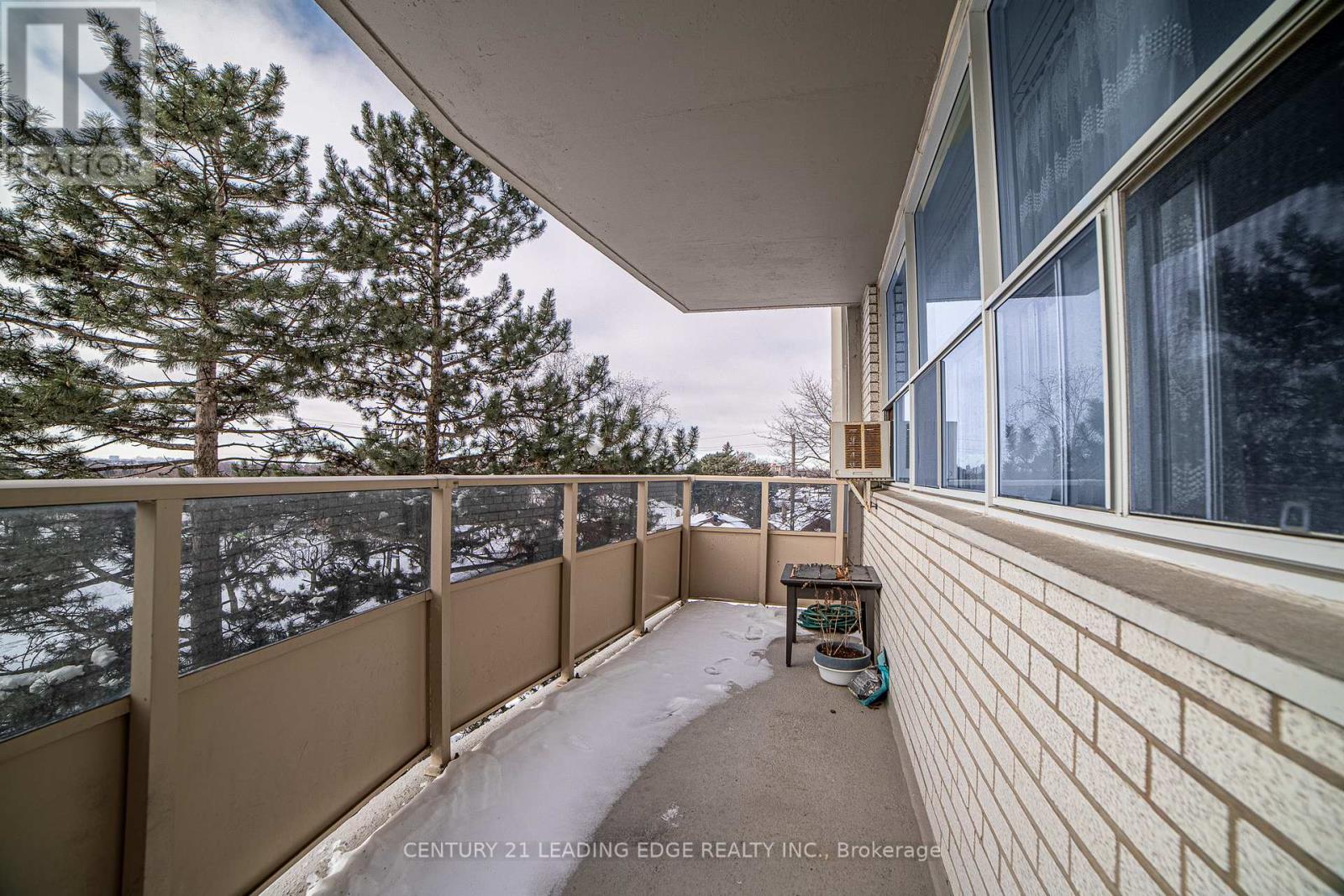 402 - 80 Grandravine Drive, Toronto, Ontario  M3J 1B2 - Photo 18 - W12748628