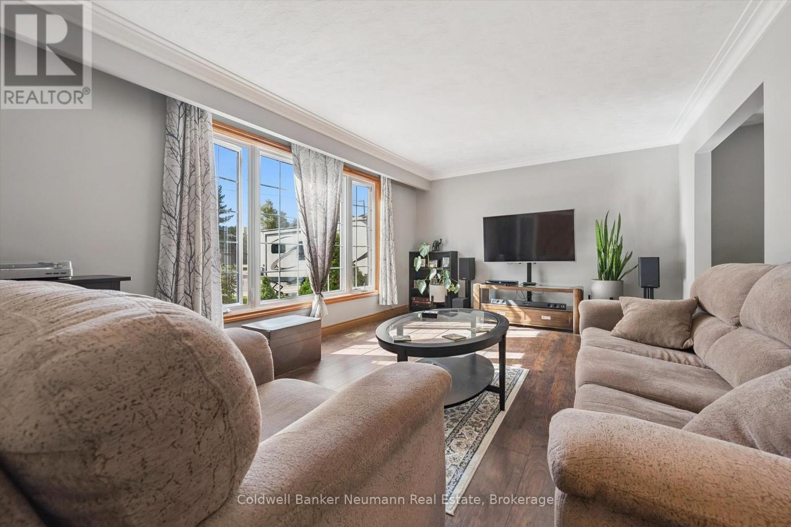 10 Carmine Place, Guelph, Ontario  N1E 3V1 - Photo 7 - X12748830