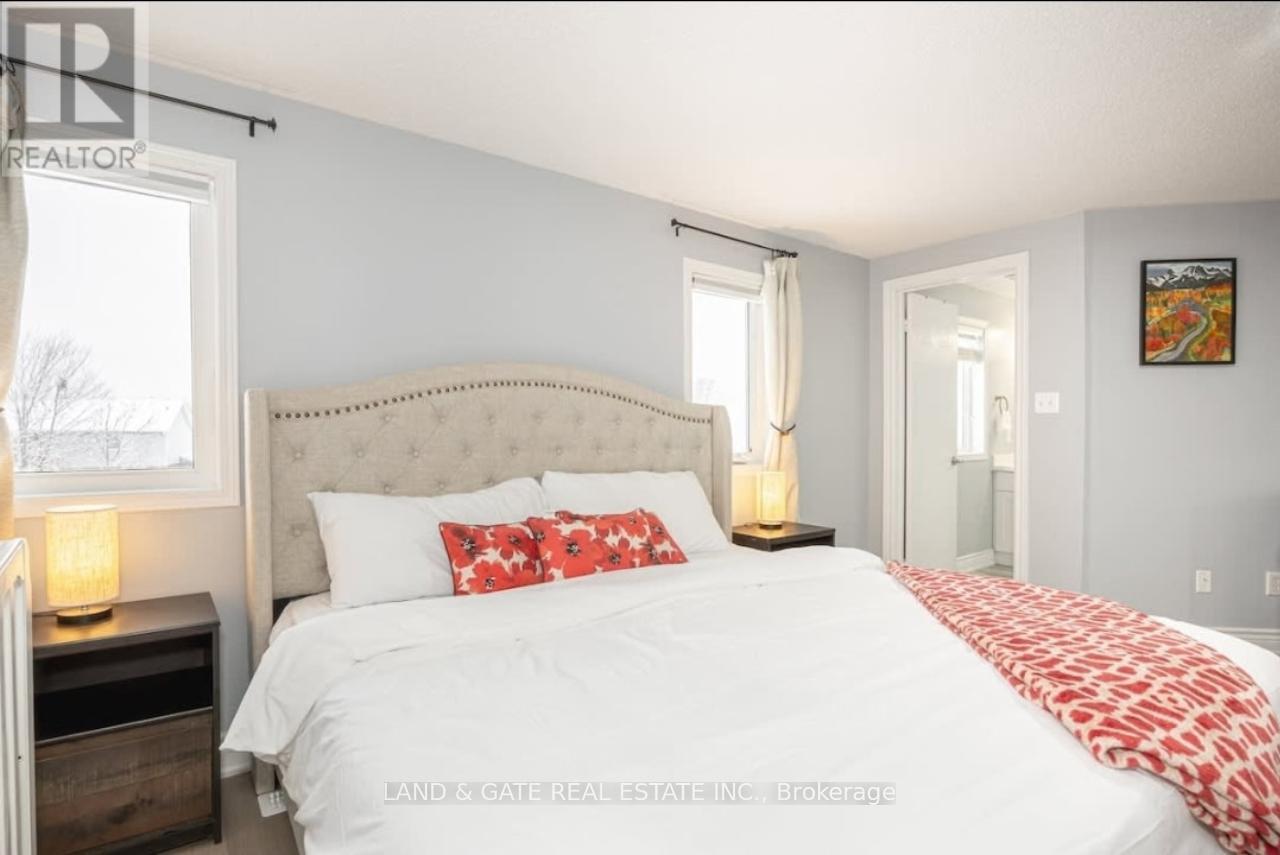 1840 Dalhousie Crescent, Oshawa (Samac), Ontario  L1G 8C5 - Photo 11 - E12748824