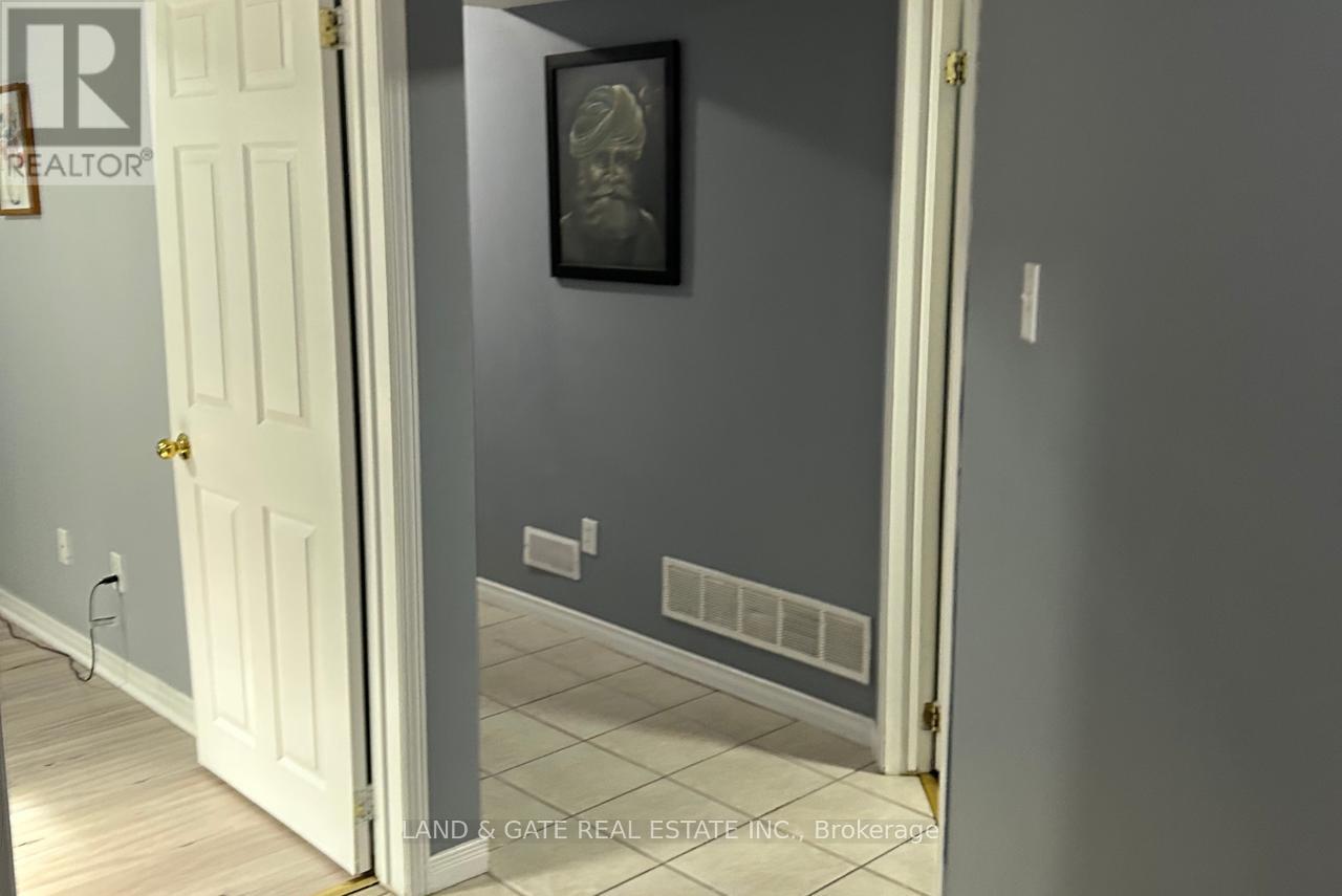 1840 Dalhousie Crescent, Oshawa (Samac), Ontario  L1G 8C5 - Photo 18 - E12748824