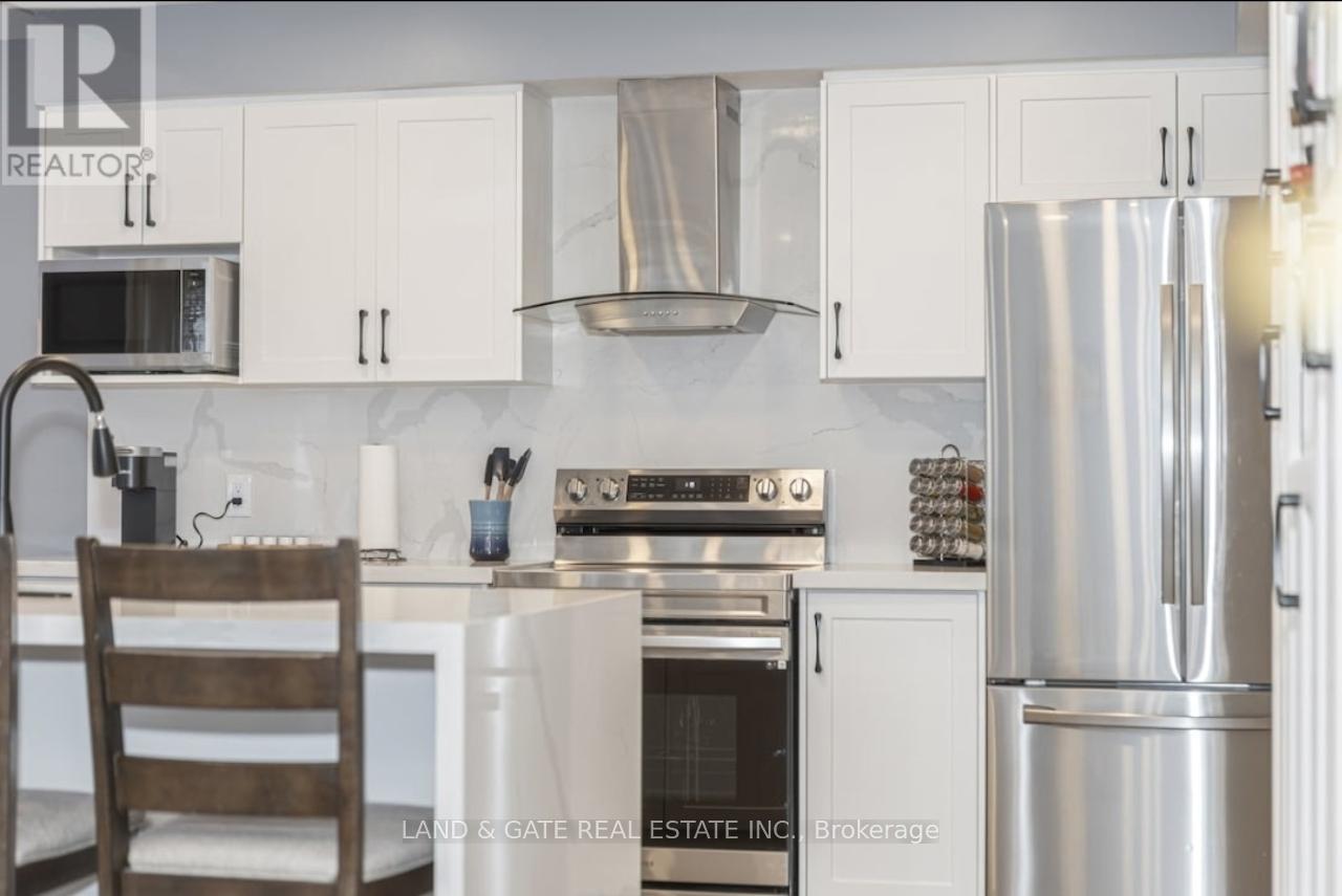 1840 Dalhousie Crescent, Oshawa (Samac), Ontario  L1G 8C5 - Photo 8 - E12748824