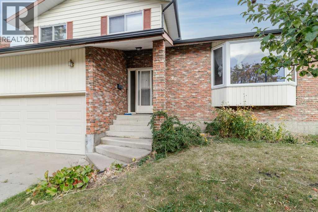 59 Nyman Crescent, Red Deer, Alberta  T4P 1Z5 - Photo 2 - A2261432